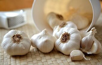 L'uso dell'aglio per rimuovere i parassiti dal corpo
